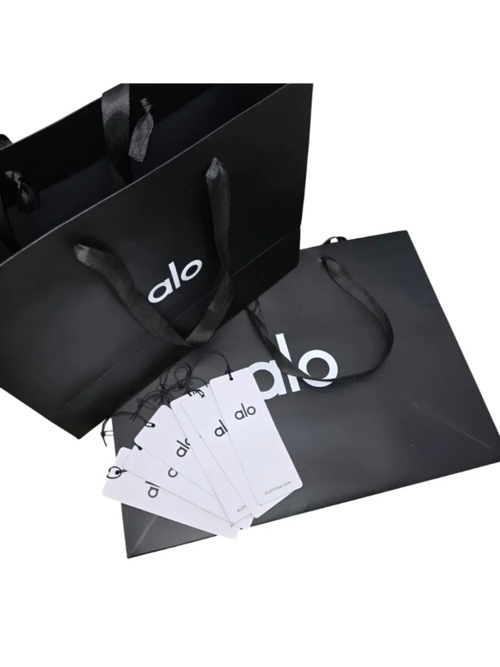 Alo Yoga Black Shopping Bags With Ribbon Handles & Tags Set VR9019